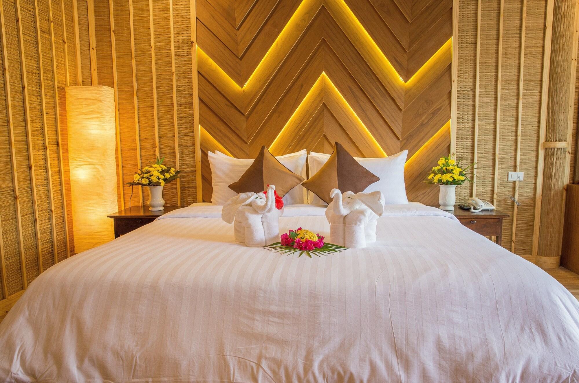 Adarin Beach Resort Mae Nam Extérieur photo