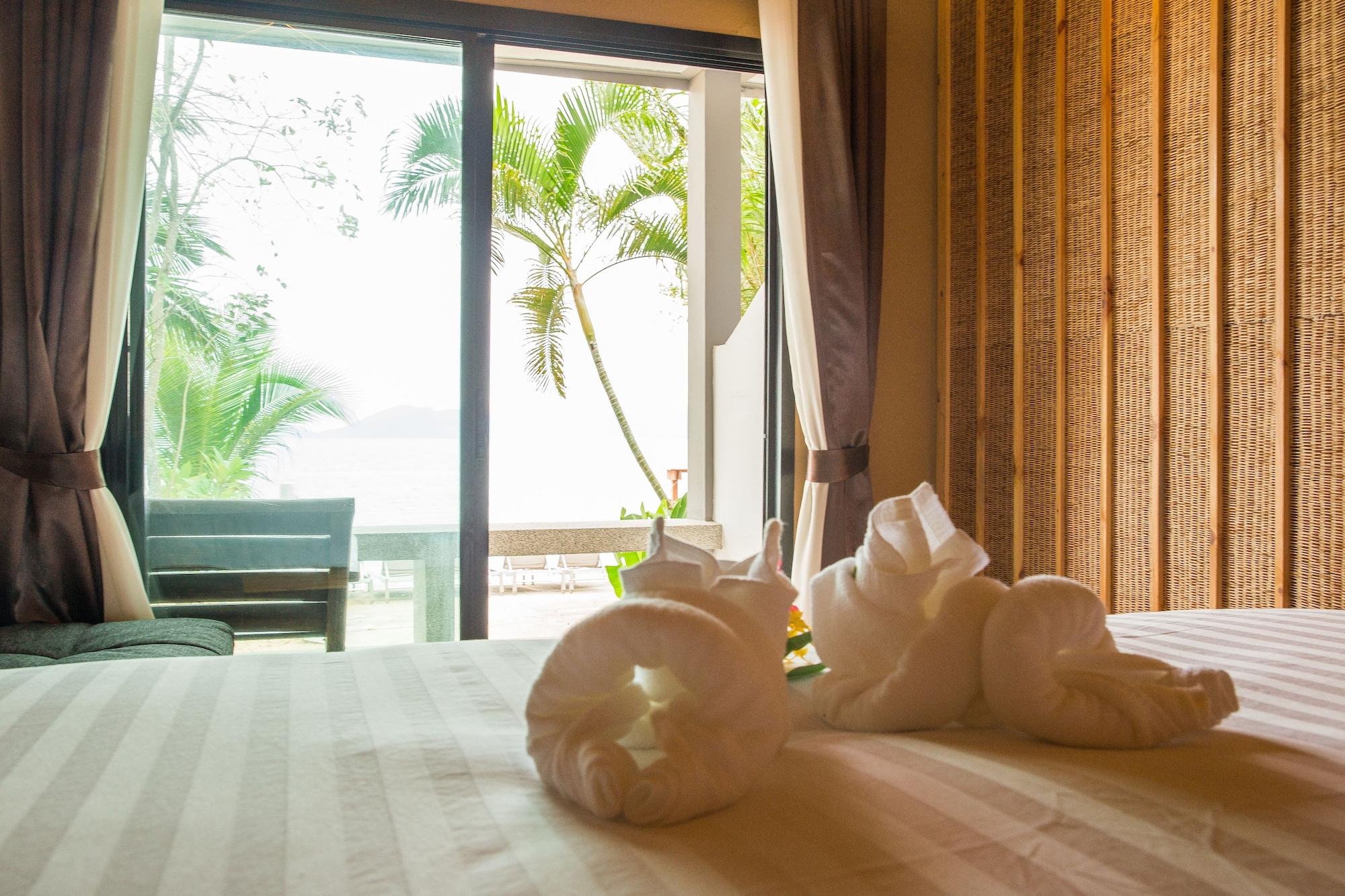 Adarin Beach Resort Mae Nam Extérieur photo