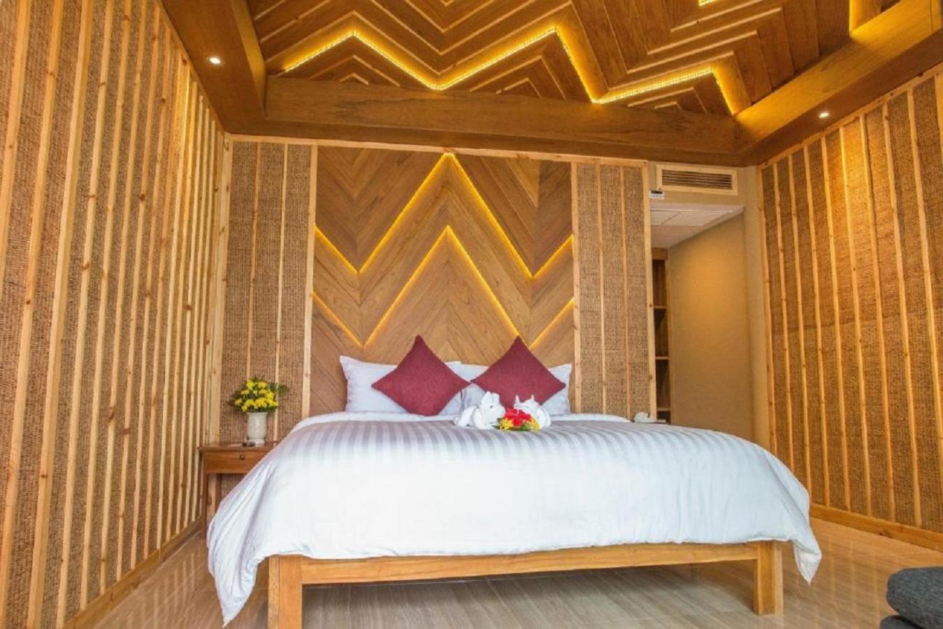 Adarin Beach Resort Mae Nam Extérieur photo