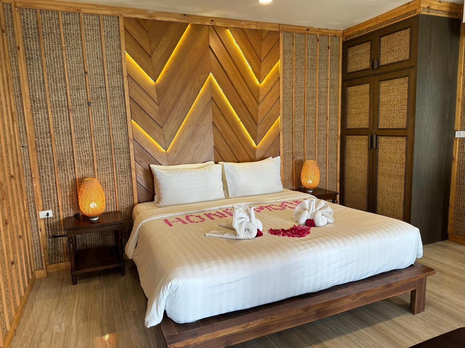 Adarin Beach Resort Mae Nam Extérieur photo