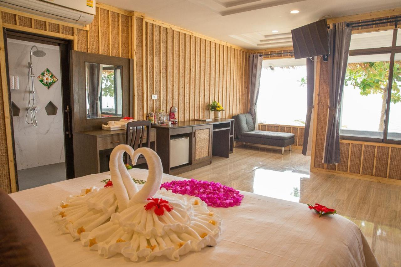 Adarin Beach Resort Mae Nam Extérieur photo